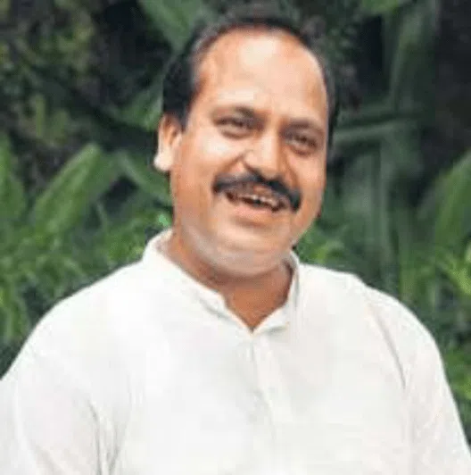 जब सरकार न्याय और सच्चाई की बातें बनाती है तो मैं चुपचाप मुस्कुरा कर चुप हो जाता हूं-हिमांशु कुमार