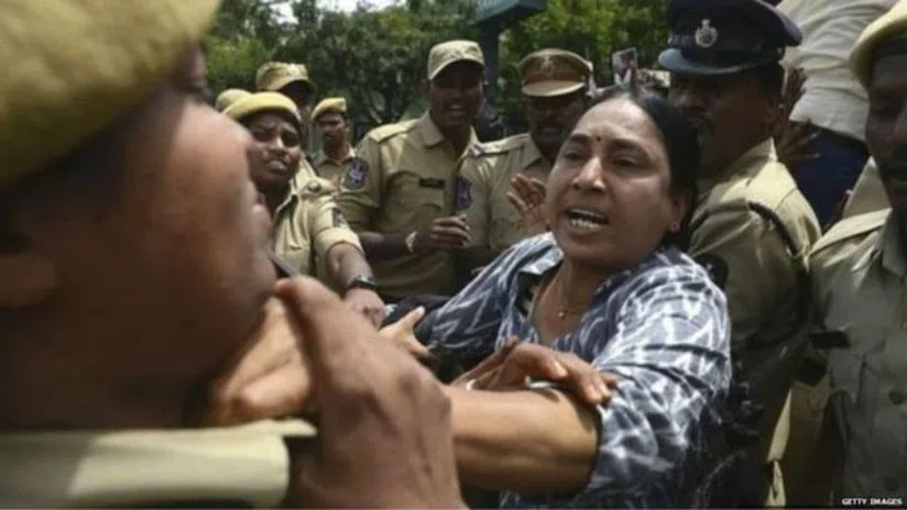 वरवर राव की गिरफ्तारी में दिखा हिंसक पुलिस का विद्रुप ब्राह्मणवादी चेहरा