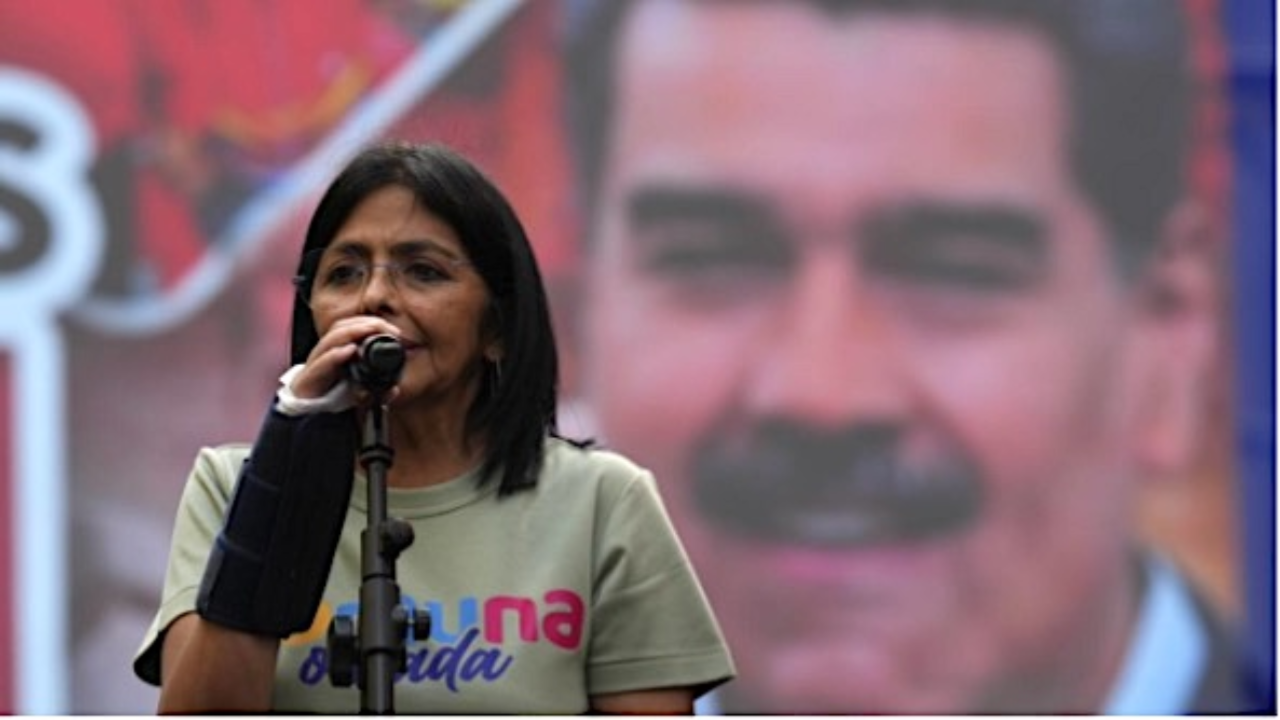 काराकास से रिपोर्ट: अमेरिका ने राष्ट्रपति निकोलस मादुरो का अपहरण किया, लेकिन वेनेज़ुएला ने पलटकर जवाब दिया और अपनी क्रांति को कायम रखा है...