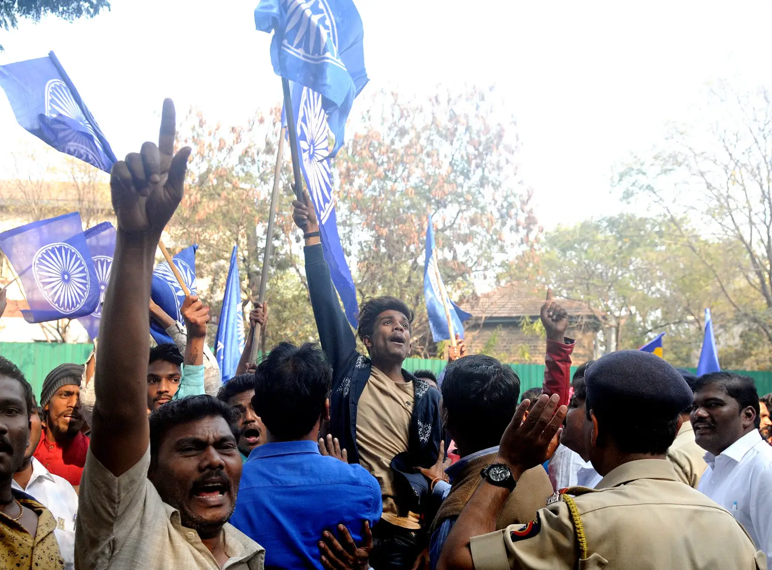 भीमा कोरेगांव हिंसा की असली जड़ कोई एल्गार साजिश नहीं, सवर्ण हिंदुत्व दबदबा है