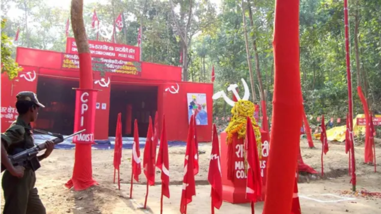 आत्मसमर्पण क्यों करते हैं क्रांतिकारी नेता ? 2019 के एक दस्तावेज में सीपीआई (माओवादी) की केंद्रीय समिति की समझ